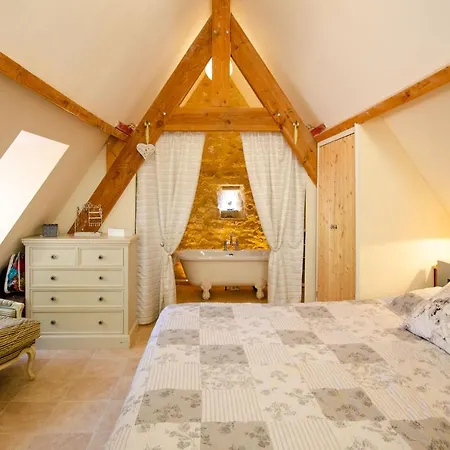 Logis De Chalons En Perigord *