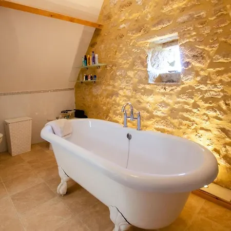 Logis De Chalons En Perigord * 돔므