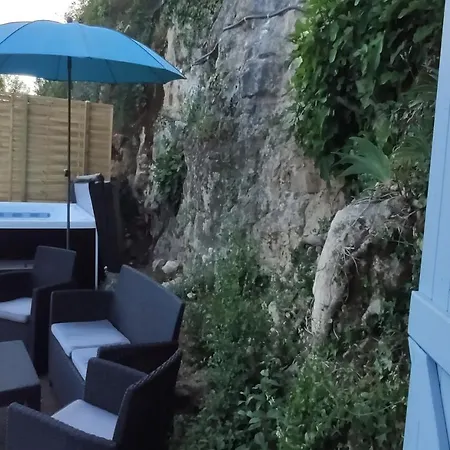 Дом отдыха Logis De Chalons En Perigord