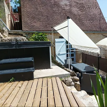 Logis De Chalons En Perigord *
