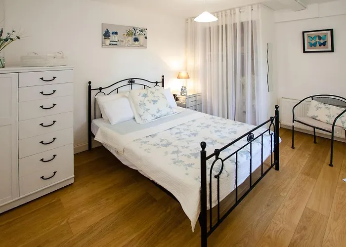 Logis De Chalons En Perigord Домм