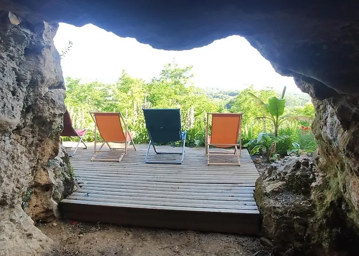 Logis De Chalons En Perigord *